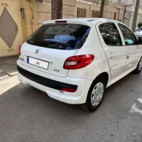 ۲۰۷تیو تری ۴۰۲