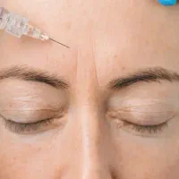 جشنواره ژل  و بوتاکس تا پایان بهمن