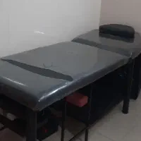تخت  برای استفاده فیبروز ابرو و کاشت مژه|آرایشگاه و سالن‌های زیبایی|جهرم, |دیوار