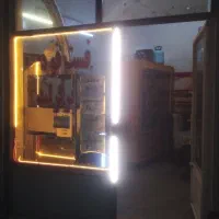 یک نفر خانم  یا آقادر مغازه ساندویج نیازمندیم