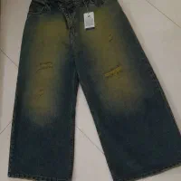 شلوار جین واید لگ ترک  و ساعت مچی