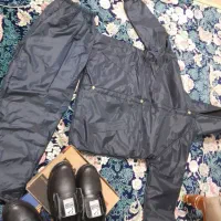 کاپشن و شلوار داخل پشم و دو جفت کفش ایمنی کار