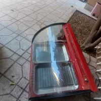 مقداری وسیله ساندویچی به فروش میرسد|کافی‌شاپ و رستوران|اصفهان, شاهد|دیوار