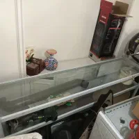 میز ویترین فلزی