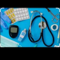 پرستار برای سالمند بدون پوشاک