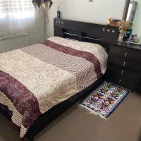 تخت با دراور و وسایل....