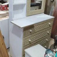 میز آرایش با صندلی مستقیم از تولیدکننده بخرید|تخت و سرویس خواب|رشت, حومه رشت|دیوار