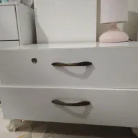 پا تختی سفید