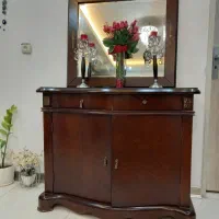 آینه و کنسول همراه با شمعدان کریستال