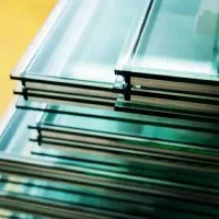 شیشه بری و درب و پنجره سازی ناصری