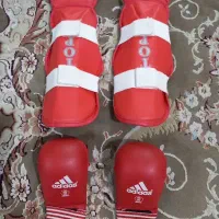 دستکش و پابند کاراته