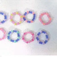 دستبند بچگانه و بزرگسالانه