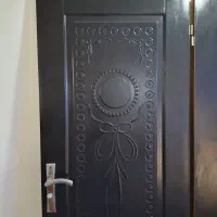 درب چوبی در حد نو