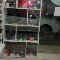 کتابخانه وویترین