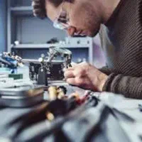 استخدام تعمیر کار موبایل