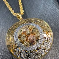 فروش طلای بدون اجرت و مالیات کاملا معتبر با فاکتور