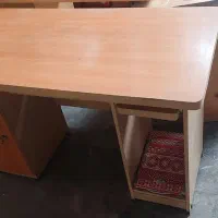 میز کامپیوتر/ دراور/تابلو فرش/کمک مزدا۳  قیمت مفت