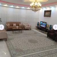 خانم برای نظافت و مدیریت ویلا