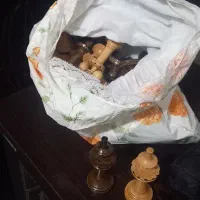 دوربین و مهره شطرنج
