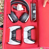 ست کامل پلی استیشن ۵ به همراه کلیه لوازم و ۵ بازی