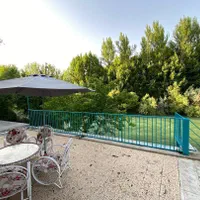 اجاره ویلا 900 متری لب آب باغبهادران.باغبادران|اجارهٔ خانه و ویلا|باغ بهادران, |دیوار