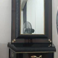 آینه و میز شمعدان