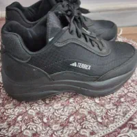 کتونی سایز ۳۷