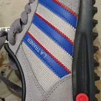 کتونی آدیداس اصلی|کیف، کفش، کمربند|ری, شهید غیوری (ابن باویه)|دیوار