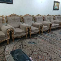 یک دست مبلمان سلطنتی