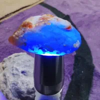 گوهری با فلورسانس خیلی بالا