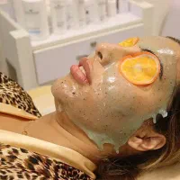 خدمات وآموزش صفر تا صد فشیال و پاکسازی صورت|خدمات آرایشگری و زیبایی|مشهد, دانشجو|دیوار