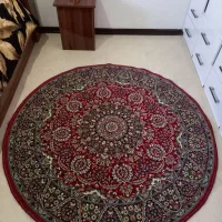 فروش قالیچه طرح سنتی رنگ لاکی|فرش|الیگودرز, |دیوار