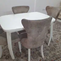 میز غذاخوری ۴ نفره