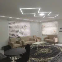 استخر-دار-نزدیک-دریا-مرکز-شهر