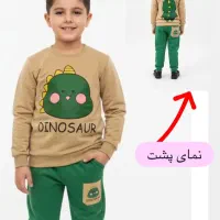 تعدای لباس بچگانه نو