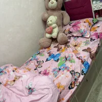 تخت دونفره با میزآرایشی ودراور و تخت تکنفره درحدنو