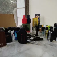 تعداد زیادی شیشه خالی عطر با جعبه|آرایشی، بهداشتی، درمانی|مشهد, کوه سنگی|دیوار