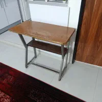 میز سالم و مرتب مناسب چرخ و سردوز