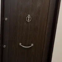 درب ورودی آپارتمان