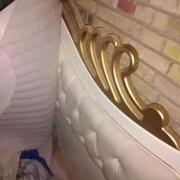 سرویس خواب (تخت و کمد و پاتختی و اینه)