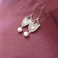 گوشواره دستساز ظریف قلمزنی