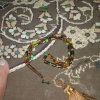 تسبیح کهرباپرچمی بودار