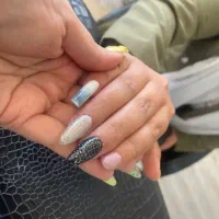 کاشت و ترمیم ناخن و آموزش تخصصی لاین ناخن