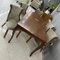 میز ناهار خوری ۶ نفره بسیار تمیز