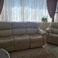 فروش مبل چرمی مکانیکی۴نفره|مبلمان خانگی و میز عسلی|تهران, والفجر|دیوار