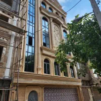 میدان پلیس/200m