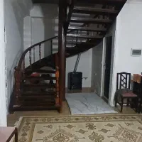 پله گردان فلزی با رکش چوب نراد