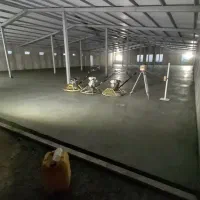 بتن ریزی کف با ماله پروانه ای و دوربین تراز لیزری