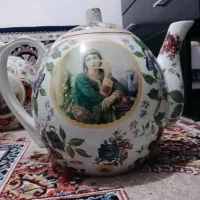 قوری بزرگ