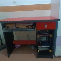 میز کامپیوتر